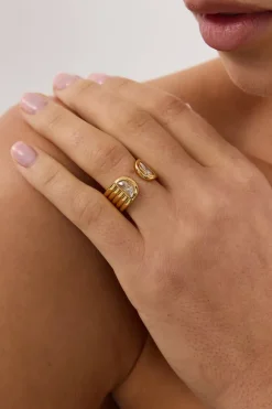 AMBER SCEATS PLUMERIA RING