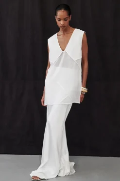 CARMEL WHITE RAMIE V NECK TOP