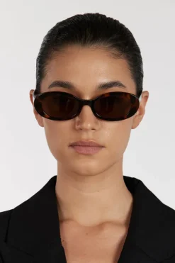 ELISA JOHNSON LYRIC LEIGH IN BROWN TORTOISE SUNGLASSES