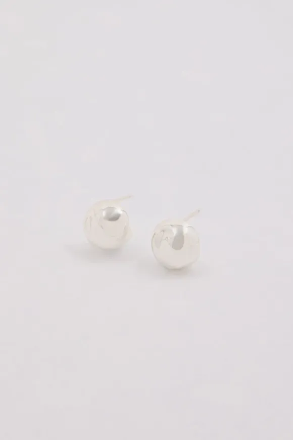 F+H SILVER HAMMERED BALL STUDS