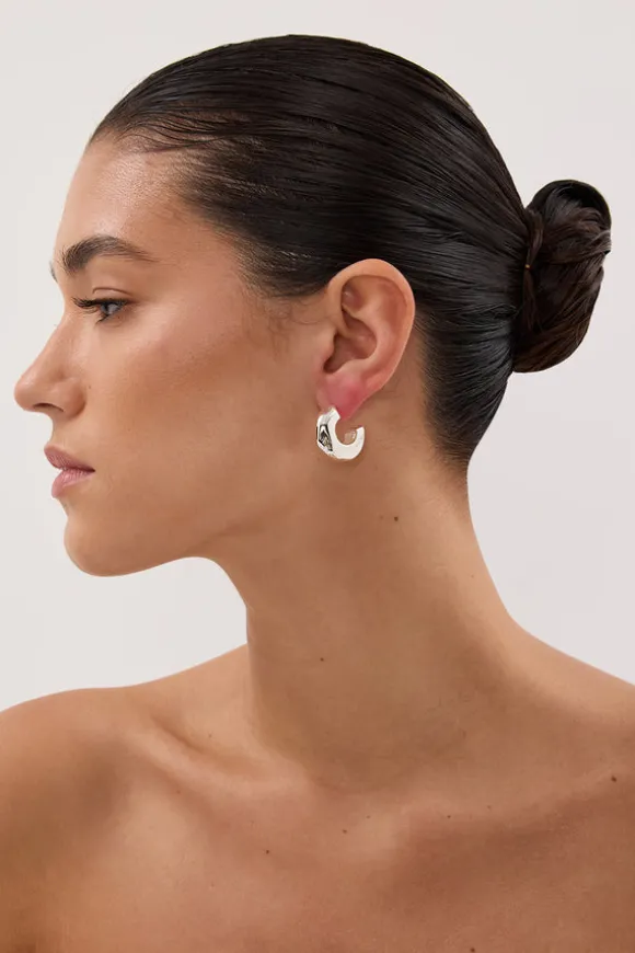 F+H SILVER HAMMERED CHUBBY HOOPS