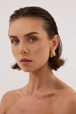 HEAVEN MAYHEM SHELL EARRING GOLD