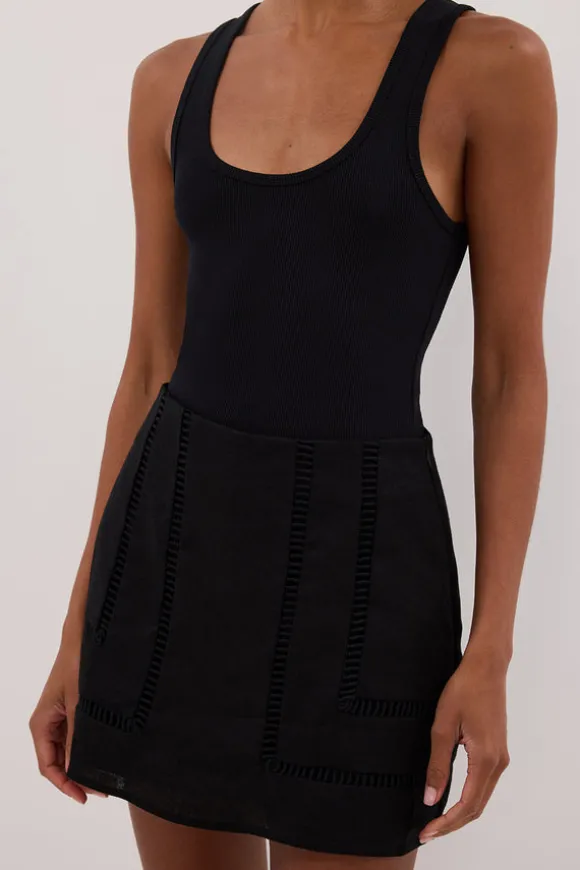 LINDSAY BLACK LINEN SKORT