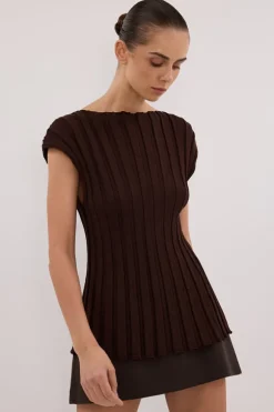 LOE CHOC SLEEVELESS KNIT TOP
