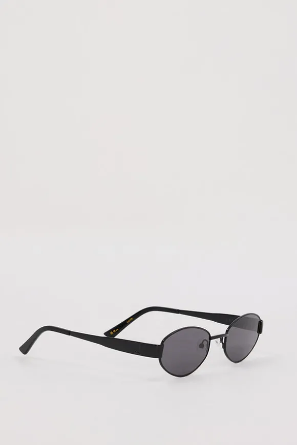 LUV LOU THE BOSTON BLACK SUNGLASSES