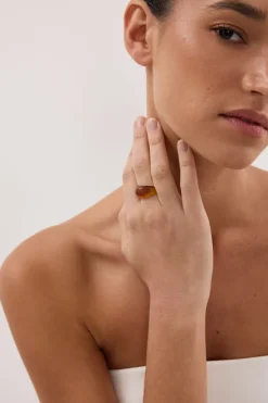 NOAH THE LABEL BROWN CHUNKY RESIN RING