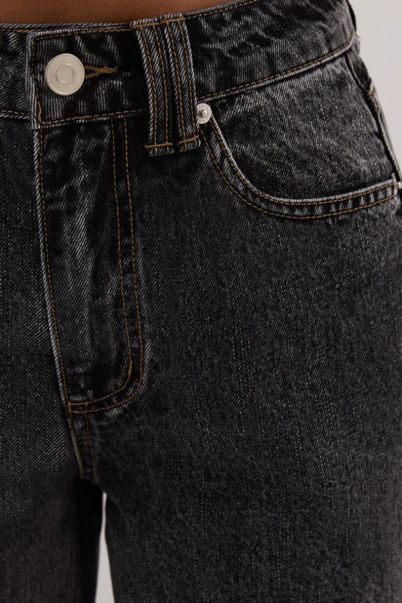 REAGAN 2.0 WASHED BLACK SLOUCHY JEAN