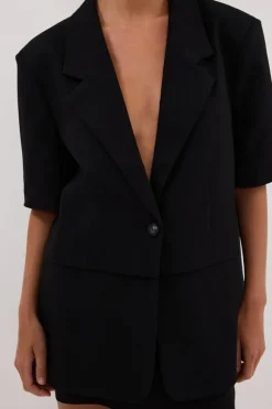 RITA BLACK SHORT SLEEVE BLAZER