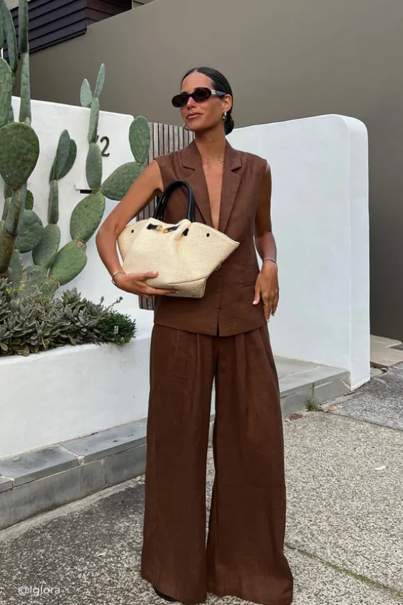 SELAH FONDANT LINEN SLEEVELESS VEST