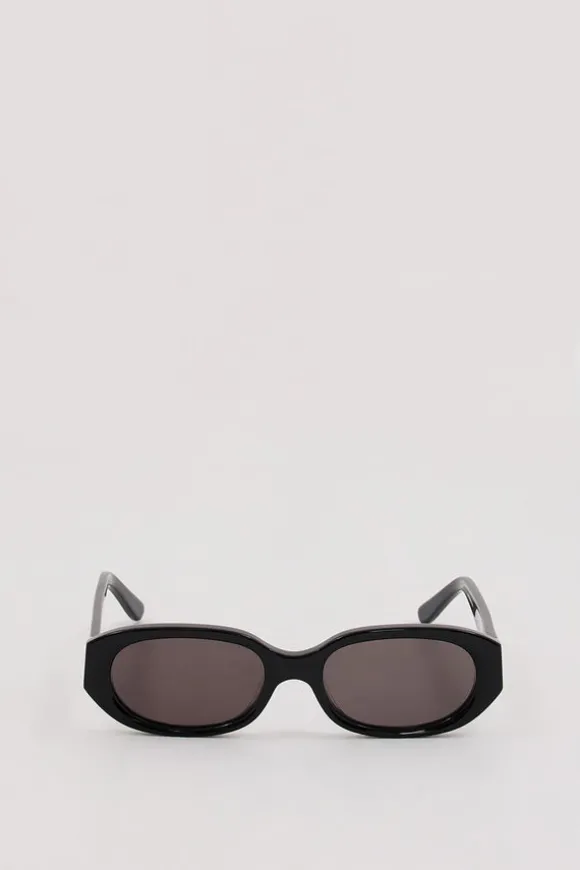 VELVET CANYON BLACK MANNEQUIN SUNGLASSES