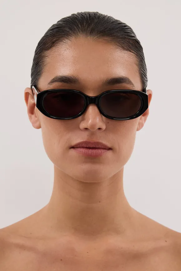 VELVET CANYON BLACK MANNEQUIN SUNGLASSES